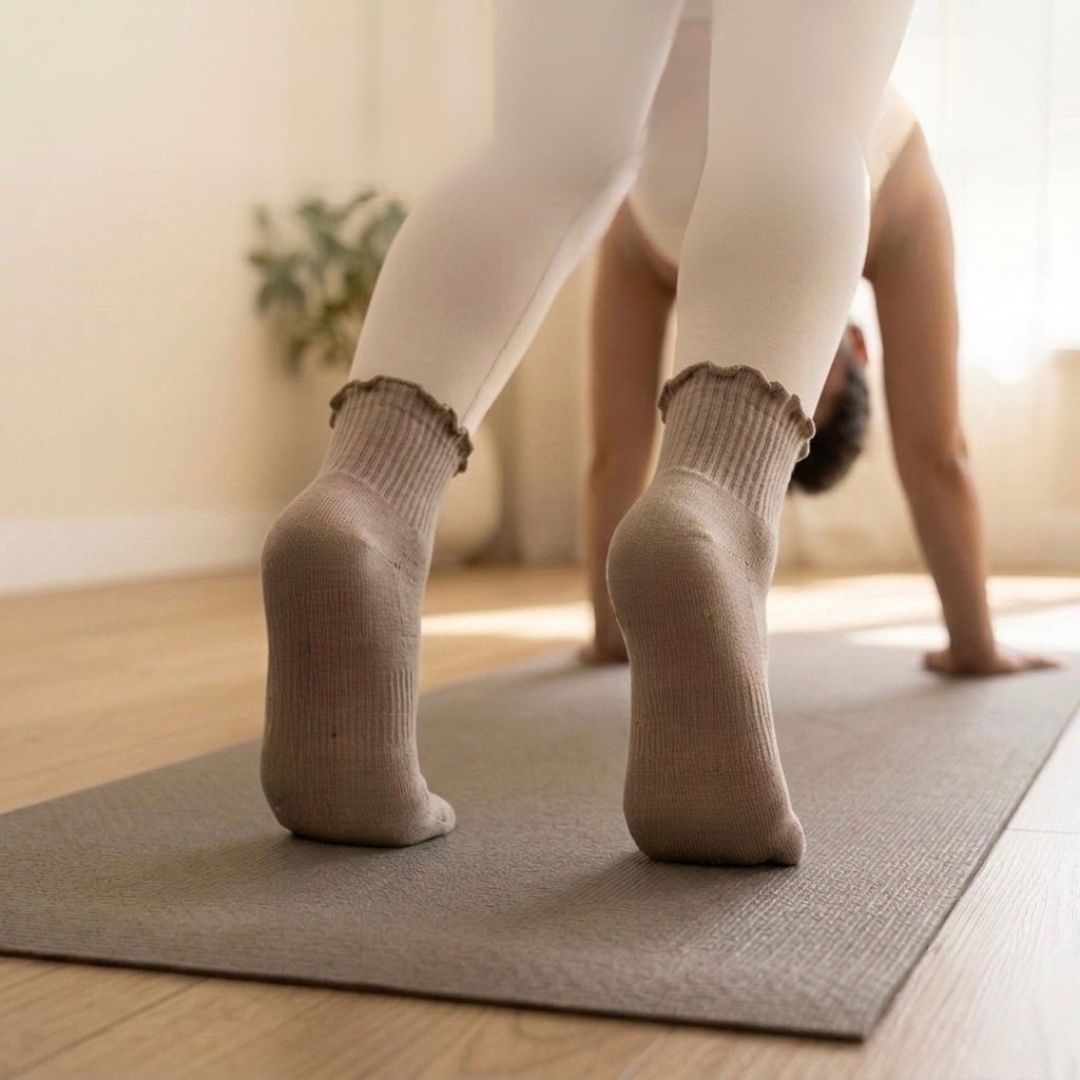 Crew Yoga Socks - Latte Polar Feet