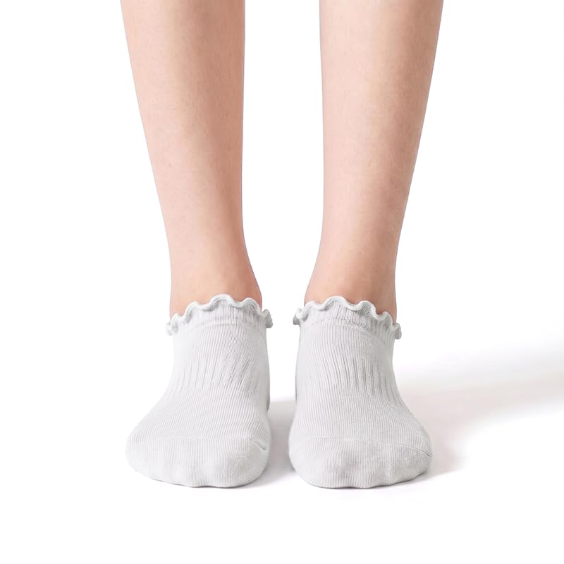 Polar Feet Ankle Yoga Socks in White - Non-Slip Sole - Photo 1