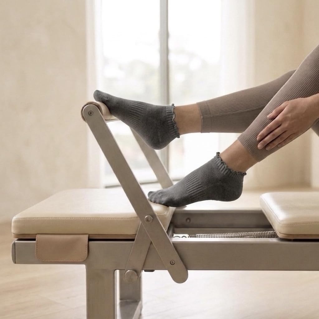 Polar Feet Ankle Yoga Socks in Cloud Grey - Regular Sole - Photo 1