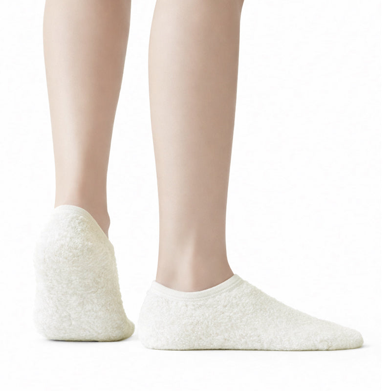 Non-Slip Fuzzy No-Show Socks - White/Cream/Light Gray Polar Feet